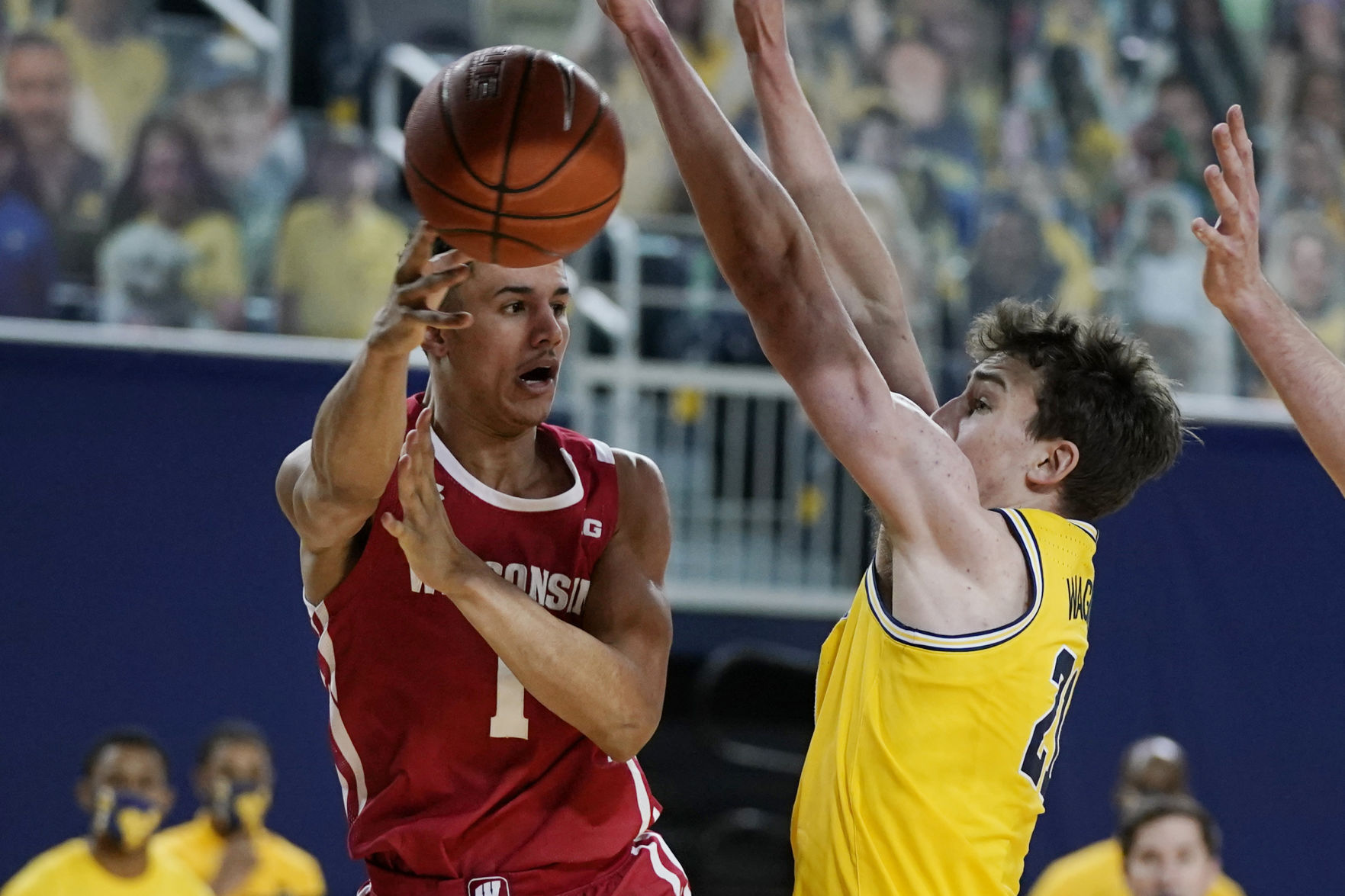 Michigan 77, UW 54